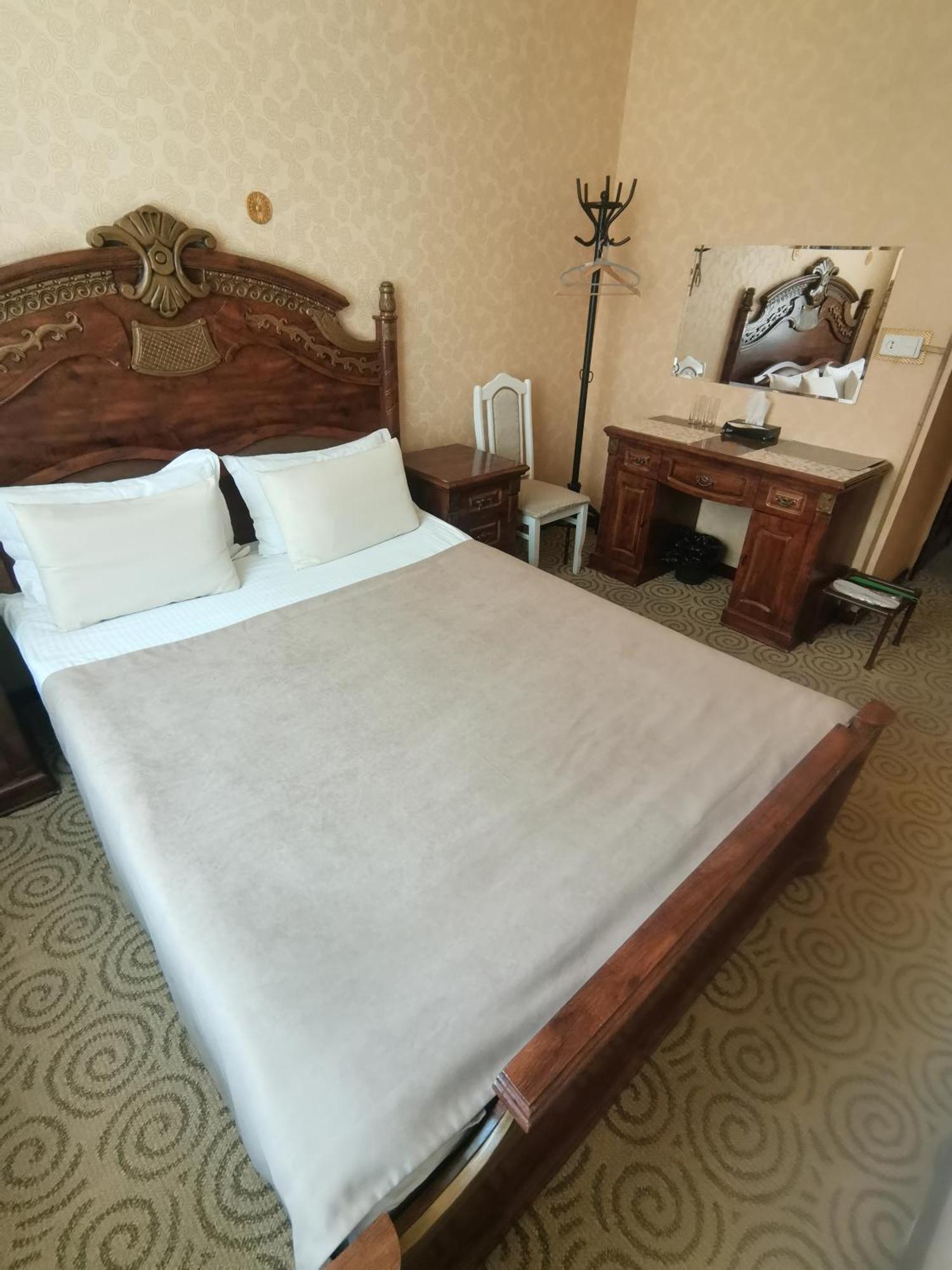 Altyn Adam Hotel Petropavlovsk Extérieur photo